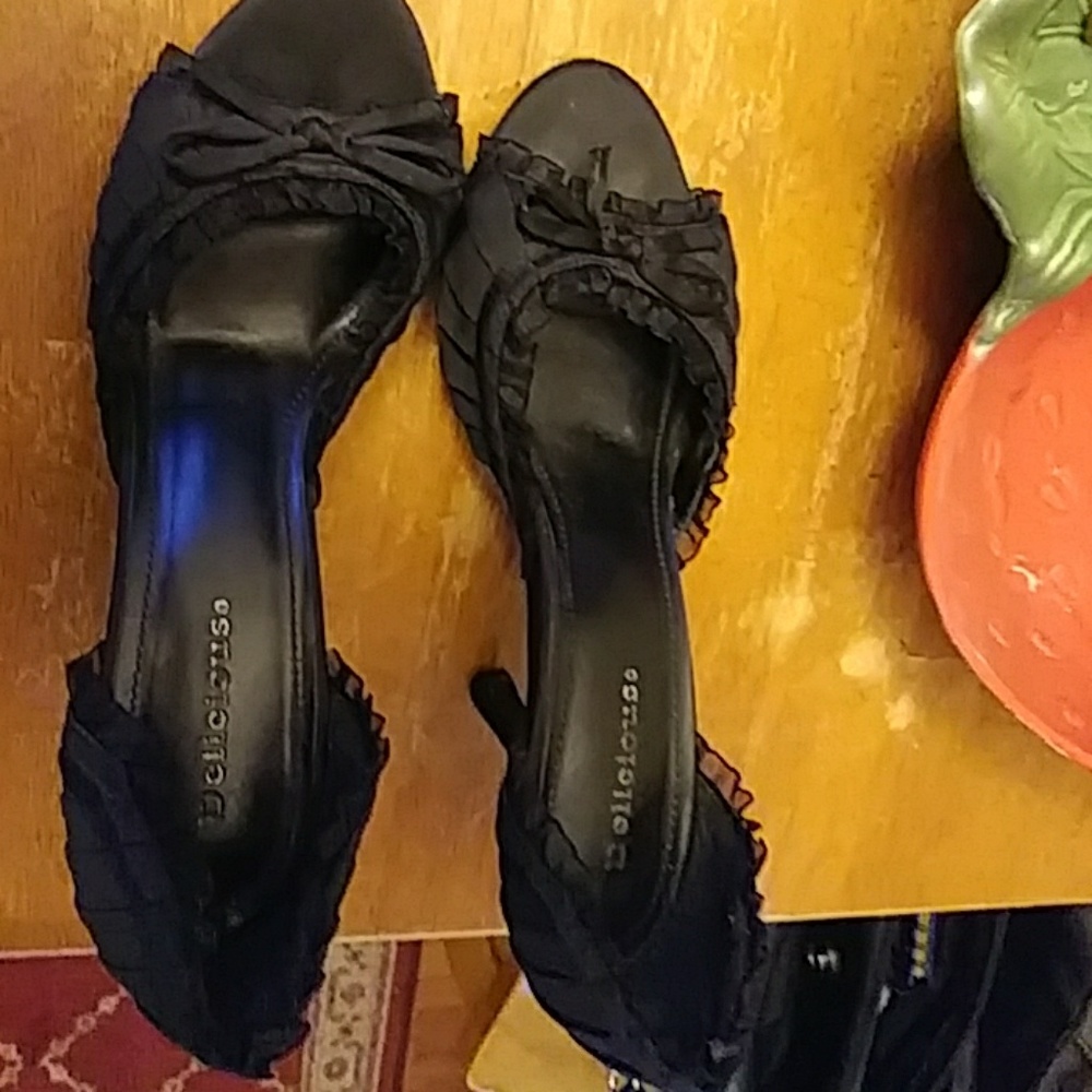 Darling, ruffled little black shoe, sexy!!! - Picture 8 of 8